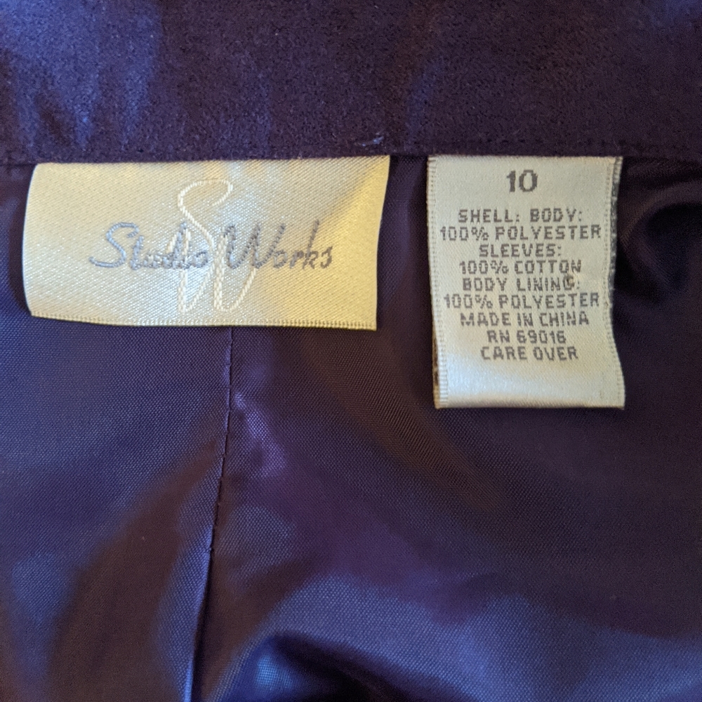 Zip up - Picture 2 of 4